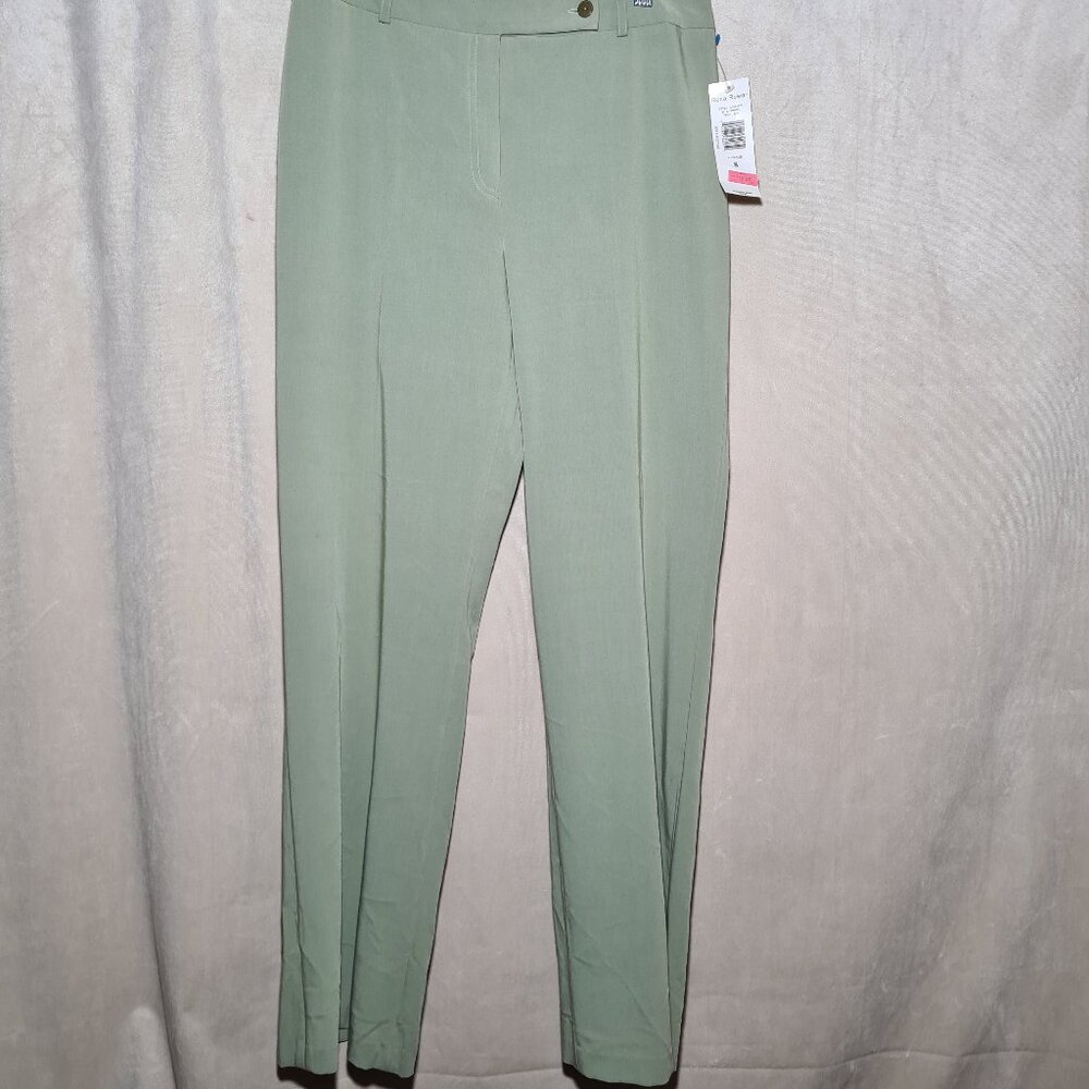 NWT Women's Pants Color Green Size 8 Rena Rowan